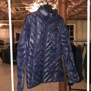 Navy blue puffer jacket